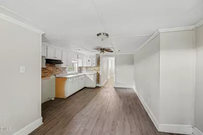 306 W Main Street, Pine Level, NC 27568 - Photo 9