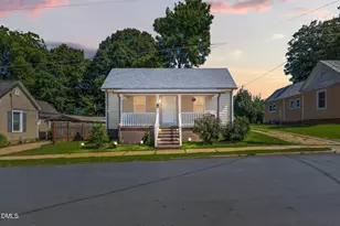 928 E Davis St, Burlington, NC 27215 - Photo 1