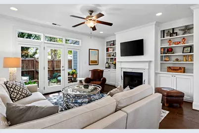 528 Ledbetter Court, Raleigh, NC 27608 - Photo 7