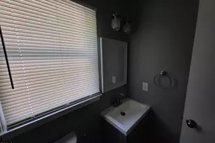 121 N Elizabeth St, Henderson, NC 27536 - Photo 27