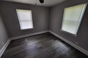 121 N Elizabeth St, Henderson, NC 27536 - Photo 9