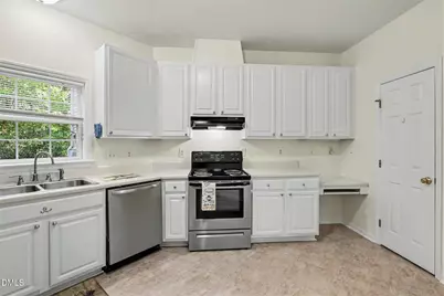 511 Glenolden Court, Cary, NC 27513 - Photo 9