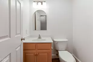 906 Walnut Dr, Erwin, NC 28339 - Photo 31