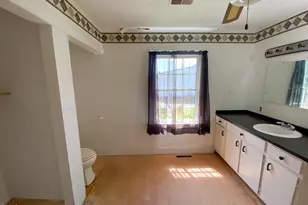513 Pear St, Kinston, NC 28504 - Photo 17