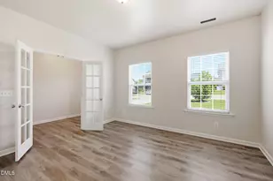 1009 Harvest Point Dr, Fuquay-Varina, NC 27526 - Photo 11