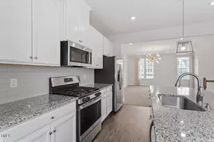 513 Citrus Petal Rd, Fuquay-Varina, NC 27526 - Photo 9
