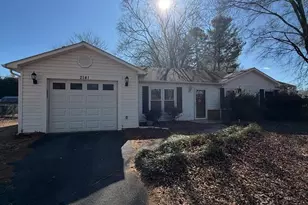 2141 Stonehaven Rd, Kernersville, NC 27284 - Photo 1