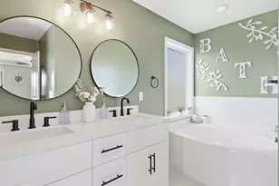 707 Botanical Ct, Bunnlevel, NC 28323 - Photo 13