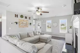 707 Botanical Ct, Bunnlevel, NC 28323 - Photo 7