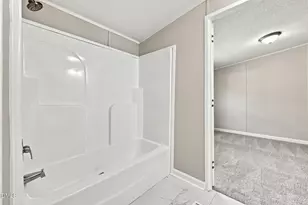 643 Lloyd Stewart Rd, Broadway, NC 27505 - Photo 25