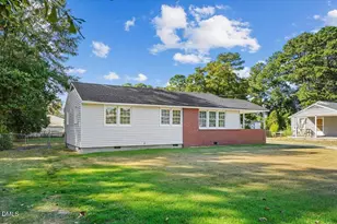 1305 N Robin St, Goldsboro, NC 27534 - Photo 3