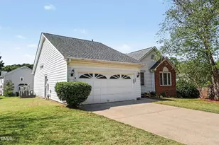 202 Lonesome Pine Dr, Cary, NC 27513 - Photo 3