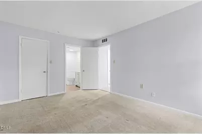 500 Umstead Drive, Chapel Hill, NC 27516 - Photo 9
