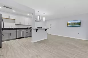 500 Umstead Dr, Chapel Hill, NC 27516 - Photo 1