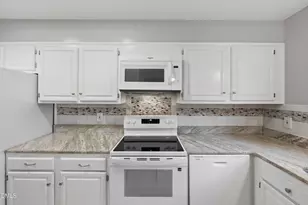 105 Fidelity St, Carrboro, NC 27510 - Photo 17