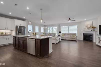 864 Flower Manor Drive, Wendell, NC 27591 - Photo 5