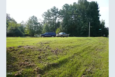 105 E Elm Avenue, Holly Springs, NC 27540 - Photo 3