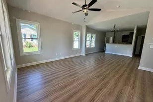 1011 E Maplewood Dr, Benson, NC 27504 - Photo 3