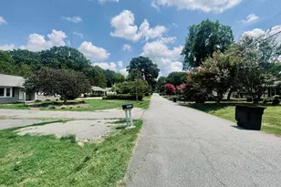 2511 Parrish St, Burlington, NC 27215 - Photo 5