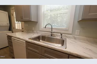 102 E Edgewood Drive, Durham, NC 27704 - Photo 7