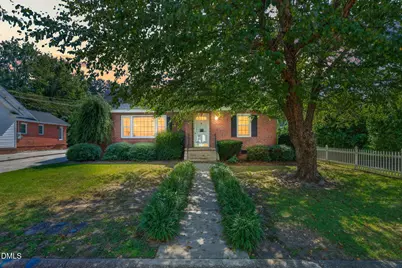 807 W Carr Street, Dunn, NC 28334 - Photo 1