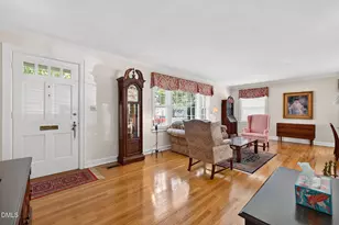 807 W Carr St, Dunn, NC 28334 - Photo 5