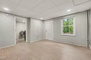 700 Pebblebrook Dr, Raleigh, NC 27609 - Photo 23