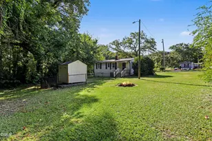 106 W Allen St, Four Oaks, NC 27524 - Photo 17