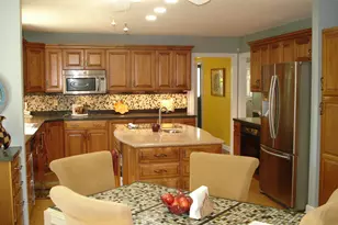2009 Smith Dr, Clayton, NC 27520 - Photo 9