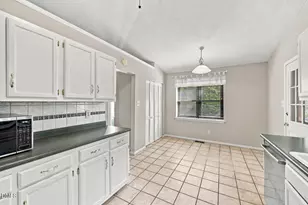 5609 Groomsbridge Ct, Raleigh, NC 27612 - Photo 17