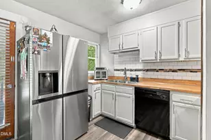 9 Cairn Ct, Durham, NC 27705 - Photo 11