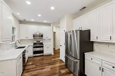 10733 Pendragon Place, Raleigh, NC 27614 - Photo 5
