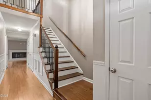 6424 Meadow View Dr, Raleigh, NC 27609 - Photo 5