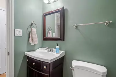 6424 Meadow View Drive, Raleigh, NC 27609 - Photo 15