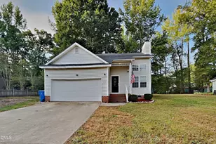 517 Parker St, Fuquay-Varina, NC 27526 - Photo 1