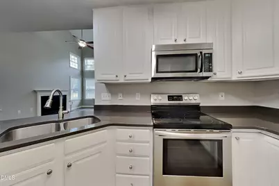 517 Parker Street, Fuquay-Varina, NC 27526 - Photo 5