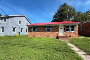 509 E 14th St, Lumberton, NC 28358 - Photo 1