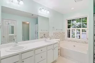 7024 Oviedo Dr, Raleigh, NC 27603 - Photo 15
