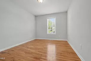 2416 Kingsboro Rd, Raleigh, NC 27610 - Photo 19