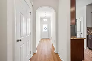 9320 Lennox Laurel Cir, Raleigh, NC 27617 - Photo 5
