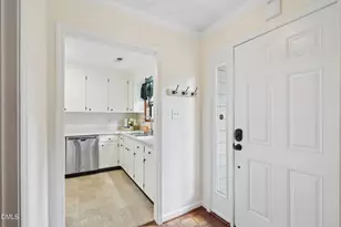 118 Clancy Cir, Cary, NC 27511 - Photo 9