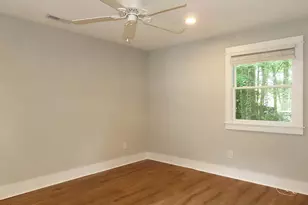 904 E Franklin St, Chapel Hill, NC 27514 - Photo 5