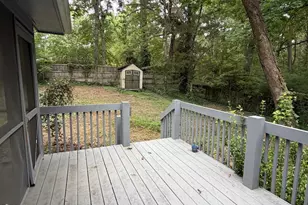 401 Barclay Rd, Chapel Hill, NC 27516 - Photo 15