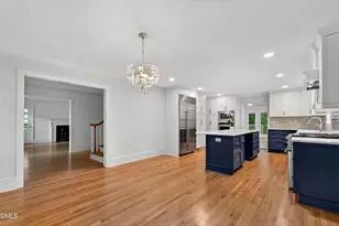 2709 Webb St, Raleigh, NC 27609 - Photo 9