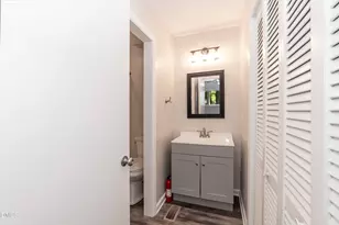 709 E E Millbrook Rd, Raleigh, NC 27609 - Photo 21
