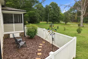 210 Bellamy Ln, Chapel Hill, NC 27516 - Photo 41
