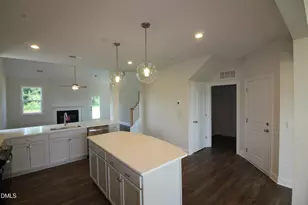 175 Margot Manor Dr, Benson, NC 27504 - Photo 5