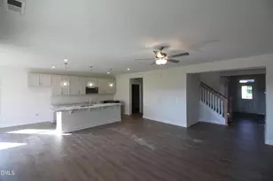 188 Margot Manor Dr, Benson, NC 27504 - Photo 5