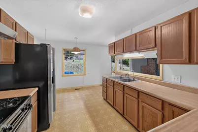 16 Piney Mountain Road, Chapel Hill, NC 27514 - Photo 11