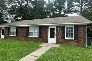 505 E Elizabeth St, Selma, NC 27576 - Photo 1